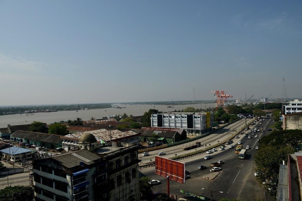 New Yangon Hotel Exterior foto